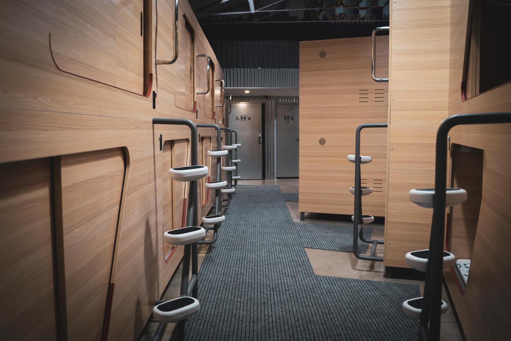 Gallery Hostel Madrid Residencia ภายนอก รูปภาพ